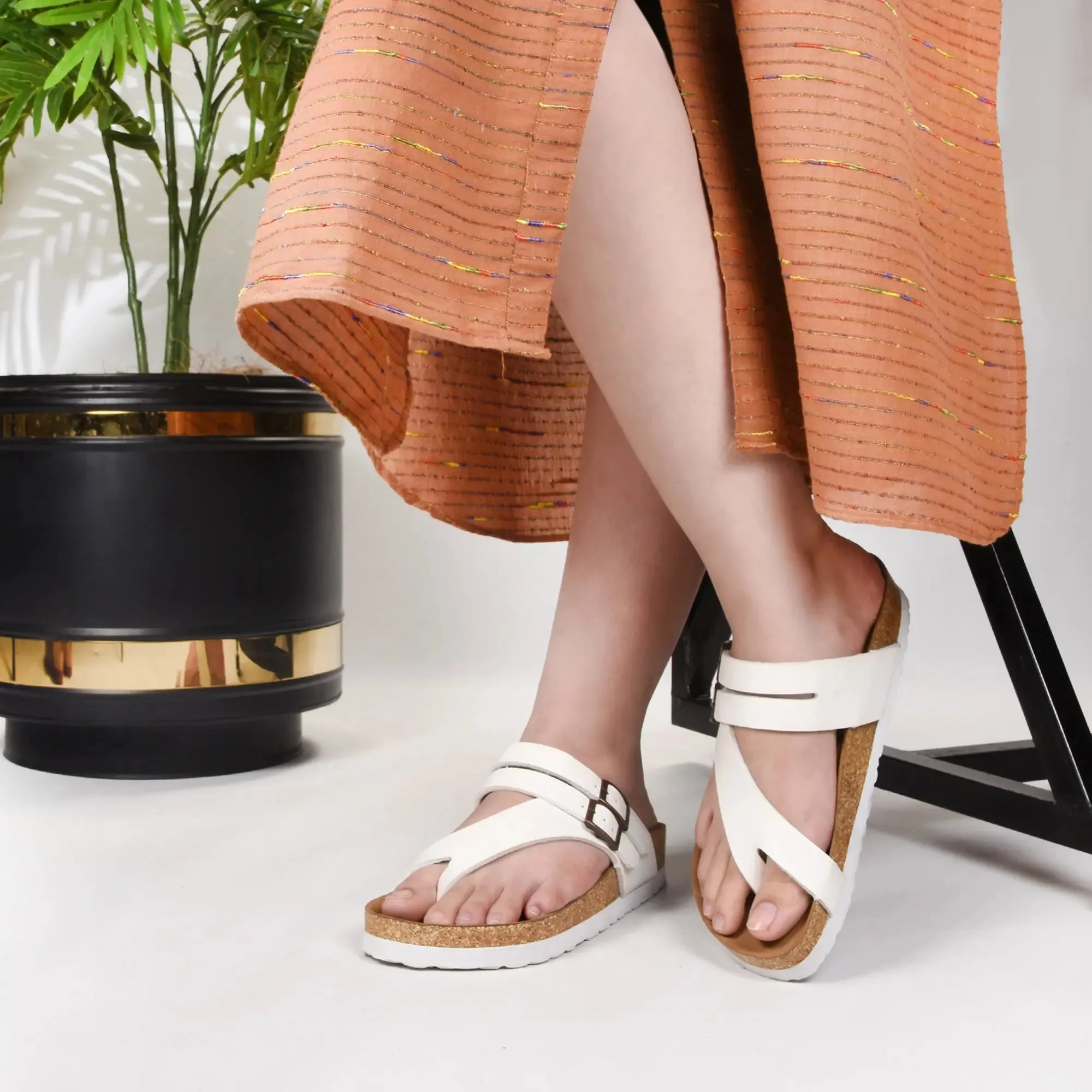 Aerothotic Kaizen Women's Chic and Comfortable Split Toe Sandals - Trendy Slip-On Slides