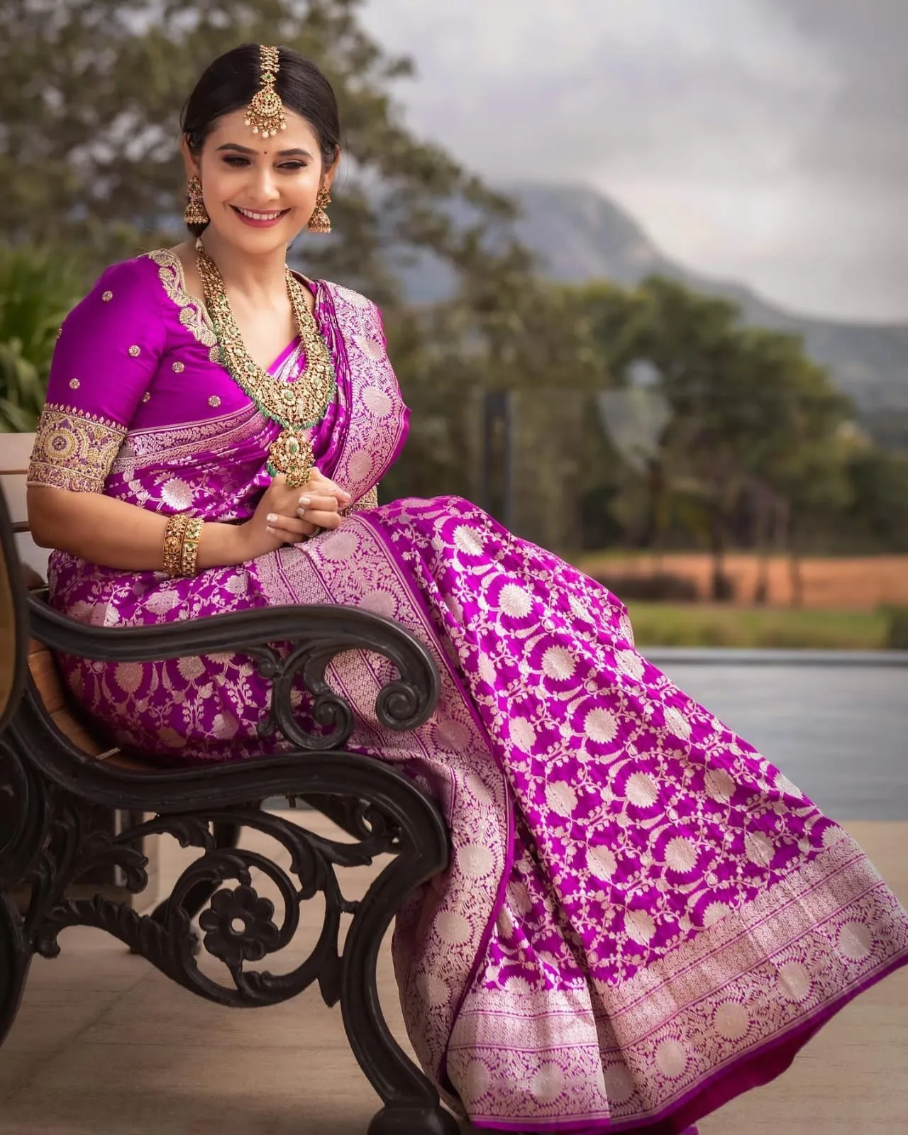 Embrocation Magenta Soft Silk Saree With Demesne Blouse Piece