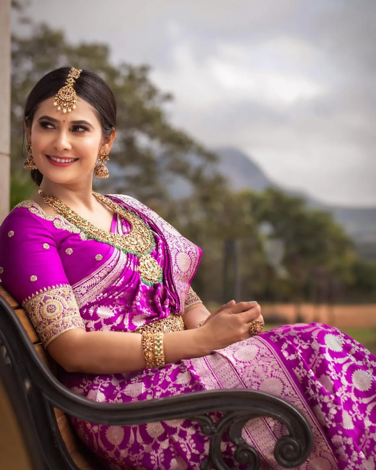 Embrocation Magenta Soft Silk Saree With Demesne Blouse Piece