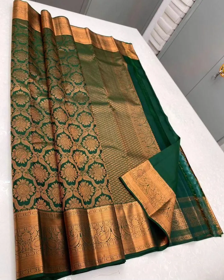 Gossamer Dark Green Soft Silk Saree With Glorious Blouse Piece
