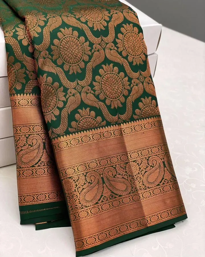 Gossamer Dark Green Soft Silk Saree With Glorious Blouse Piece