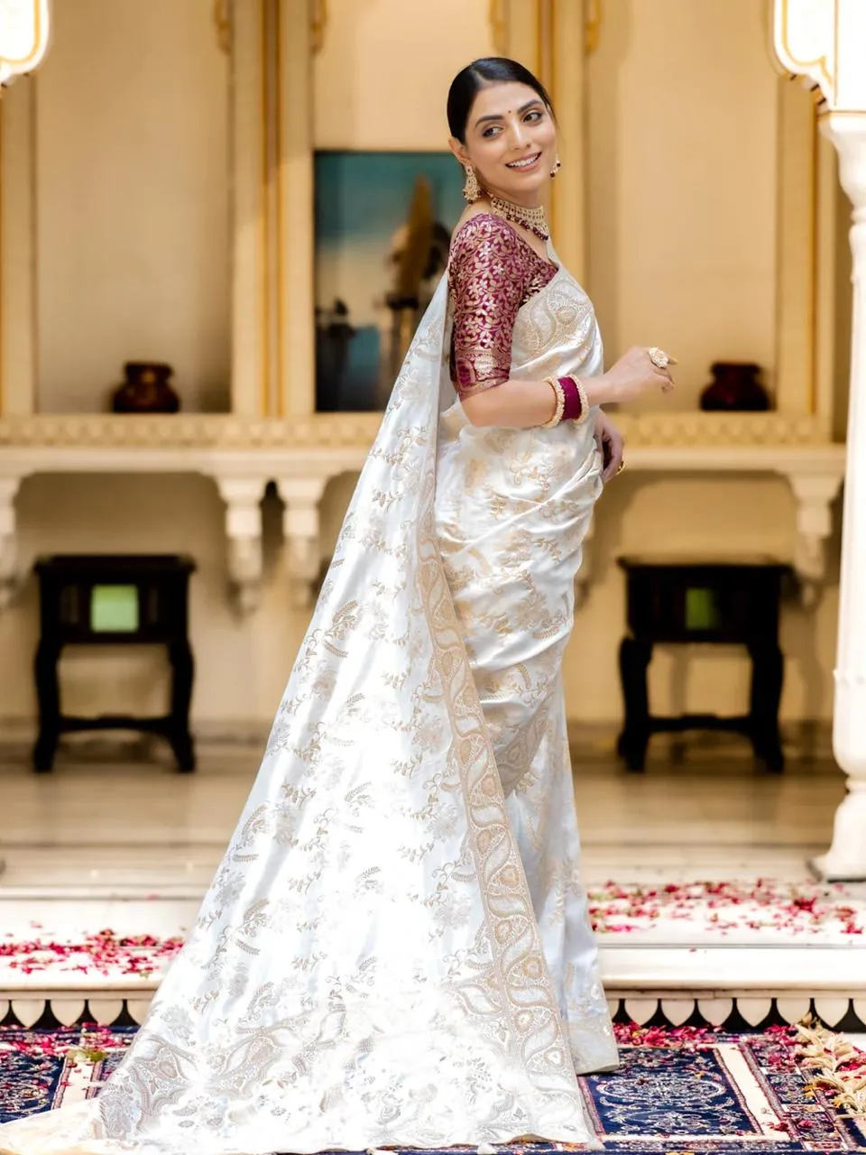 Snappy Off White Soft Silk Saree With Transcendent Blouse Piece